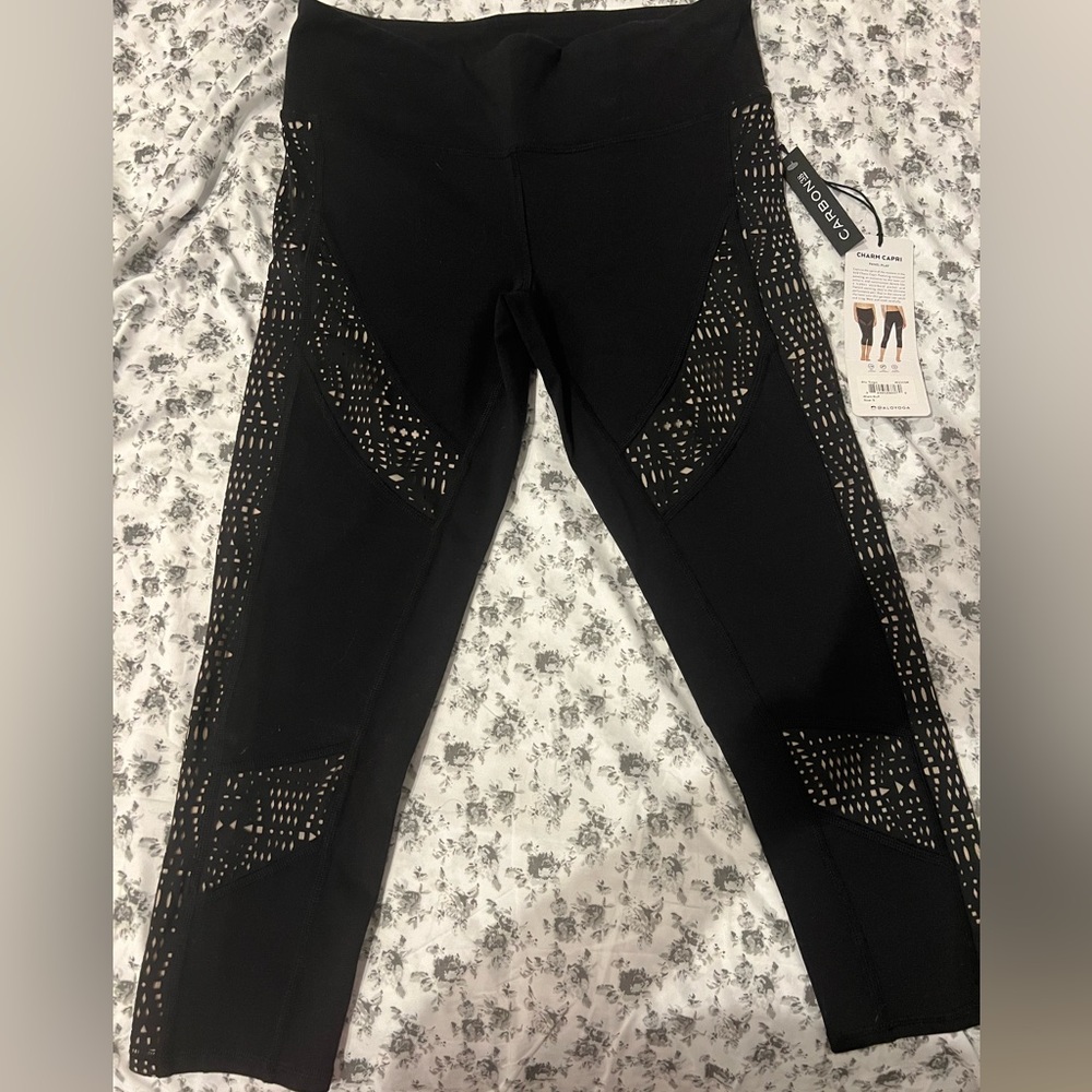 Aloyoga/ carbon38 cropped leggings size small